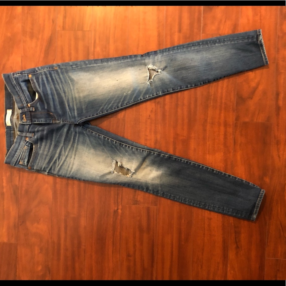 Madewell size 26 skinny jeans with distressing